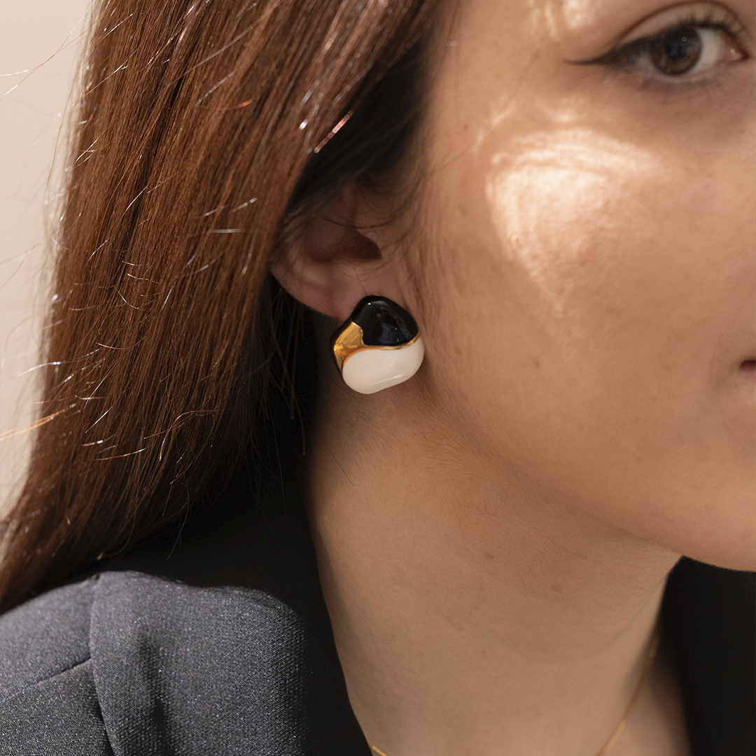 Pendiente Blanco y Negro